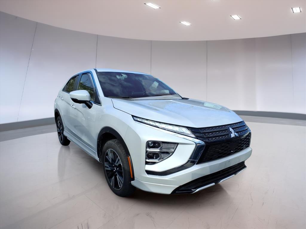 2024 Mitsubishi Eclipse Cross SEL's photo