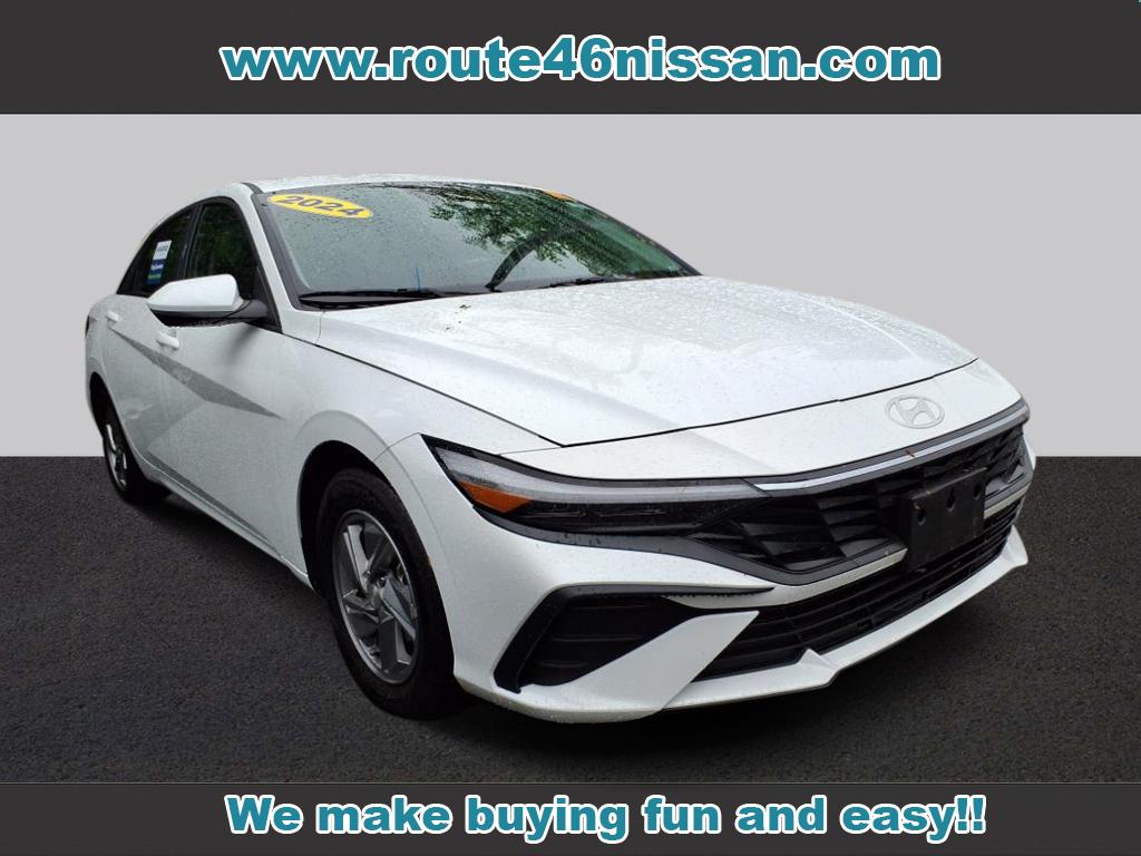 2024 Hyundai ELANTRA SE