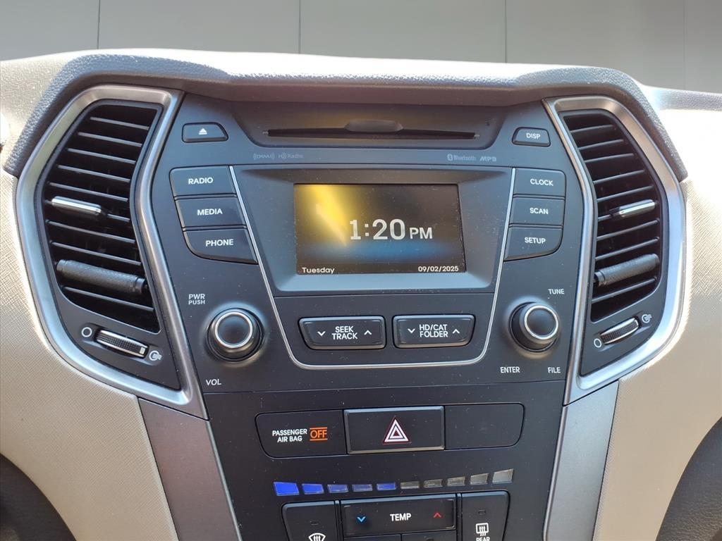 2016 Hyundai SANTA FE SE