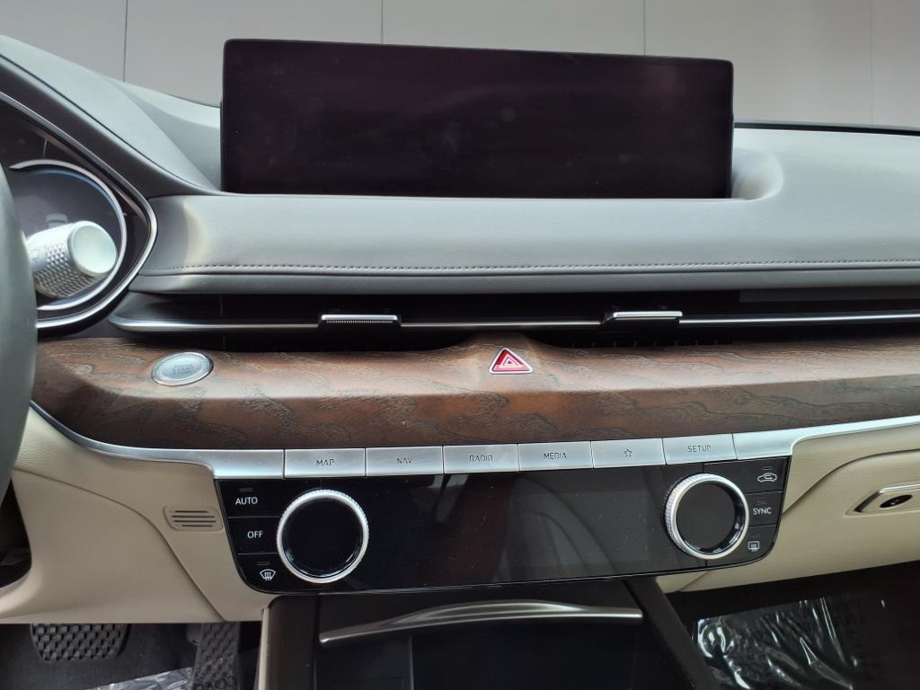 2022 Genesis G80 2.5T