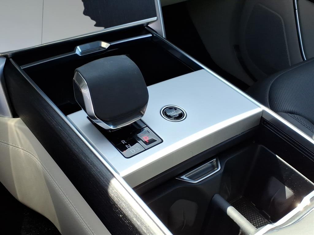 2024 Land Rover Range Rover P400 SE