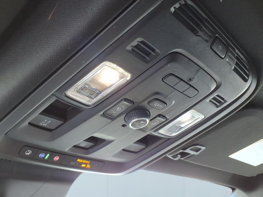 2022 Cadillac Escalade ESV Premium Luxury