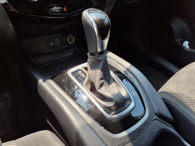 2022 Nissan Rogue Sport SV
