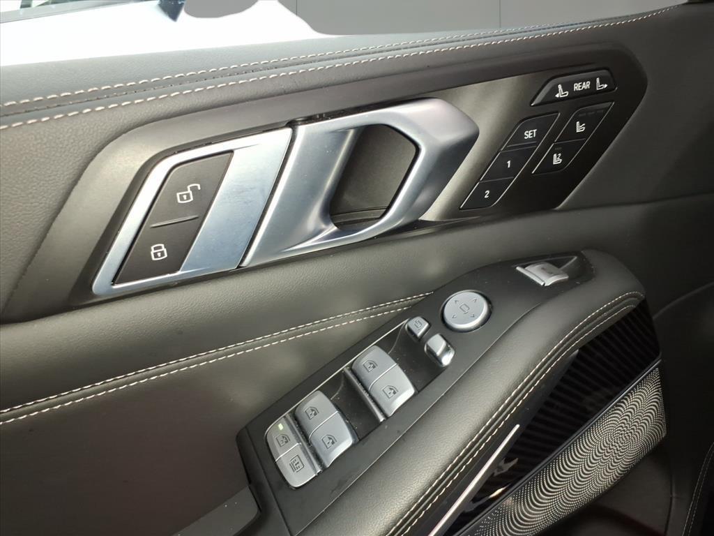 2025 BMW X7 M60i 2025 BMW X7 M60i