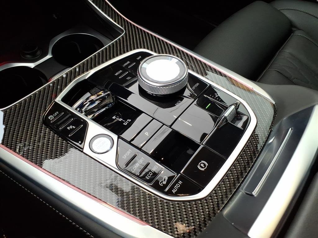 2025 BMW X7 M60i 2025 BMW X7 M60i