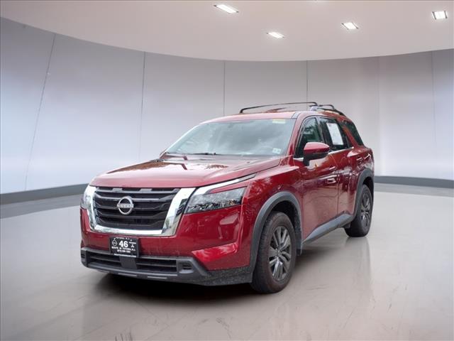 2023 Nissan Pathfinder SV