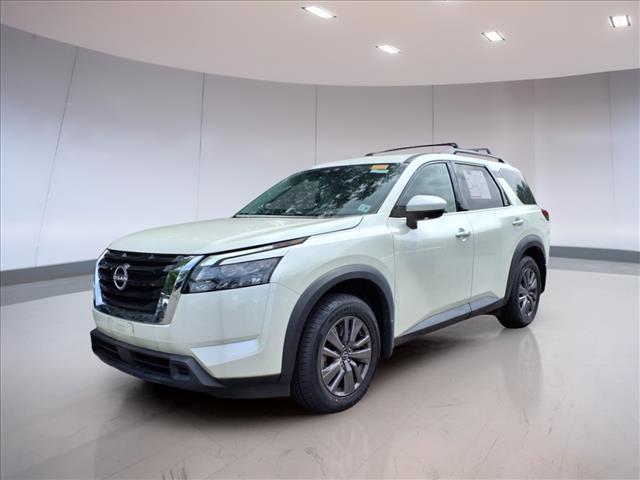 2023 Nissan Pathfinder SV