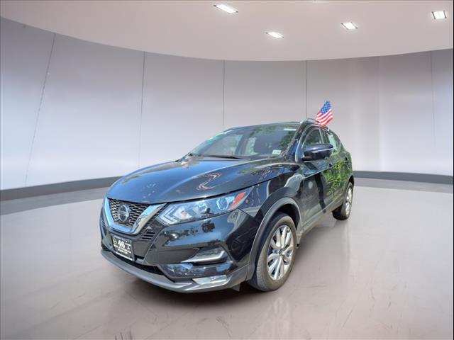 2022 Nissan Rogue Sport SV