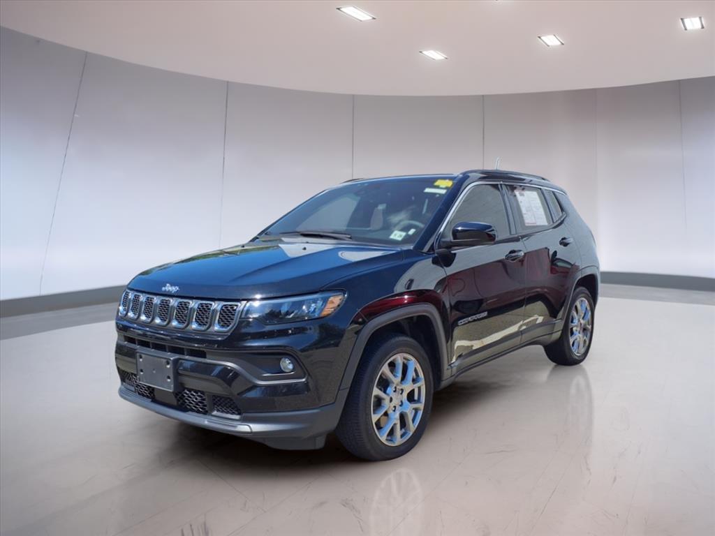 2023 Jeep Compass Latitude Lux