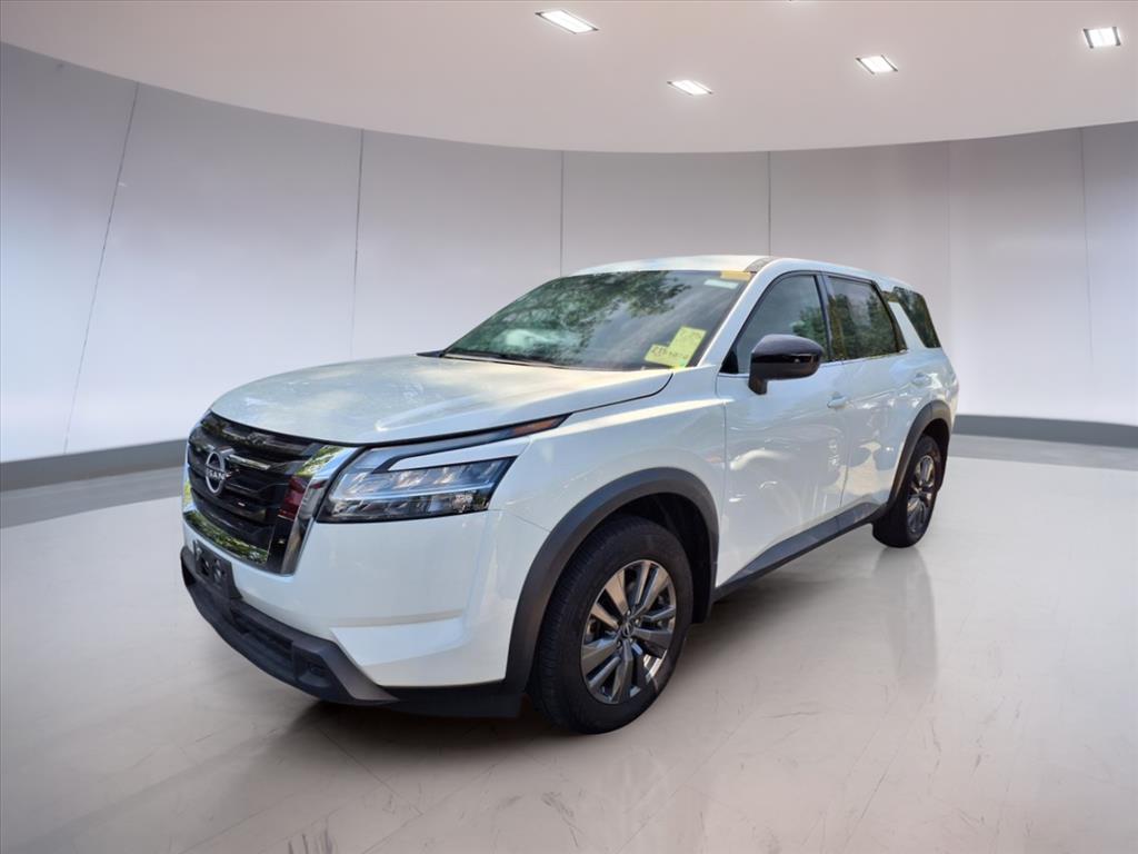 2024 Nissan Pathfinder S