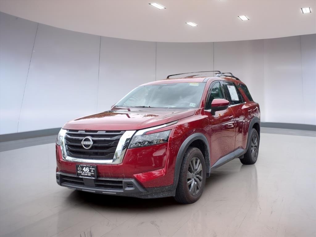 2023 Nissan Pathfinder SV