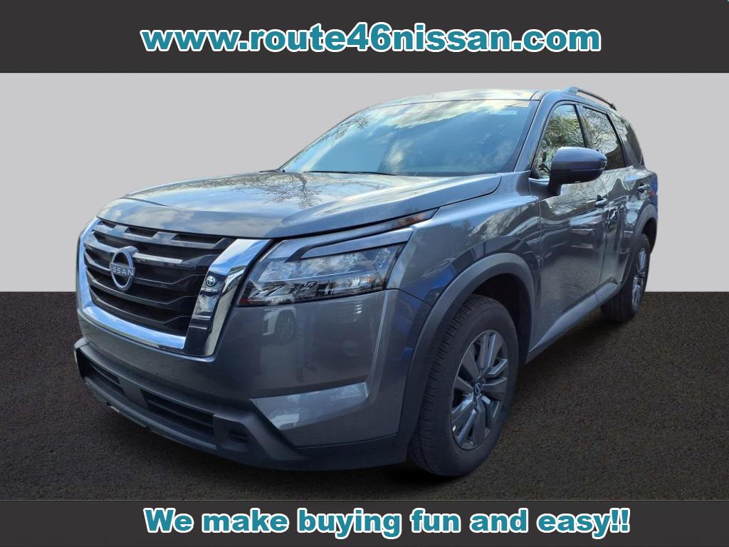 2024 Nissan Pathfinder SV