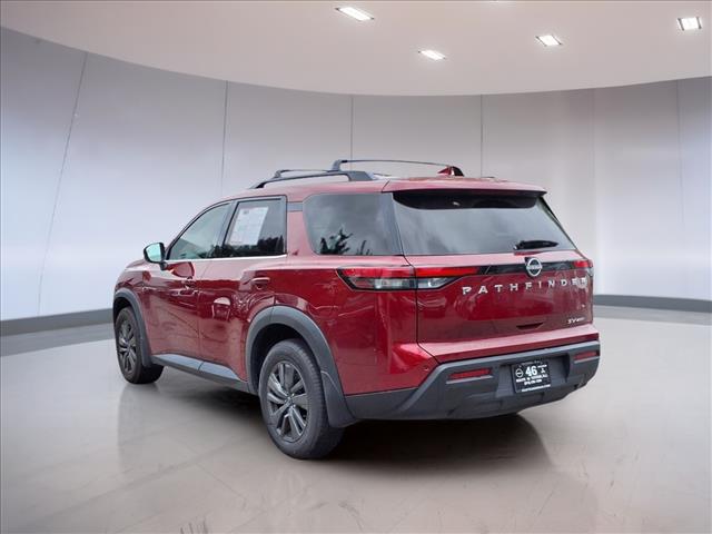 2023 Nissan Pathfinder SV