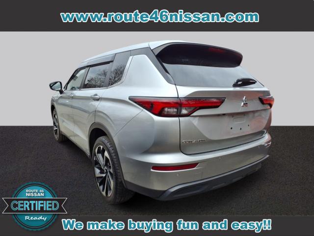 2022 Mitsubishi Outlander ES