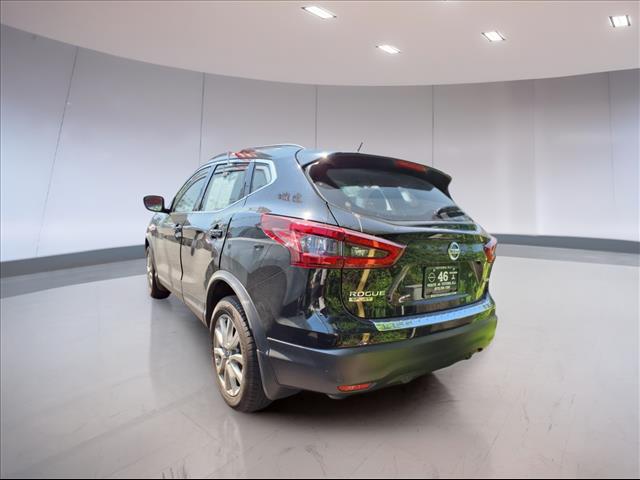 2022 Nissan Rogue Sport SV