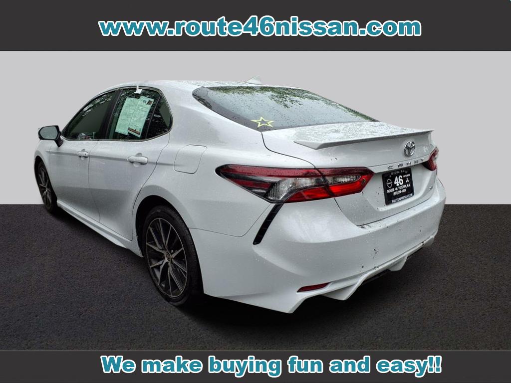 2022 Toyota Camry SE