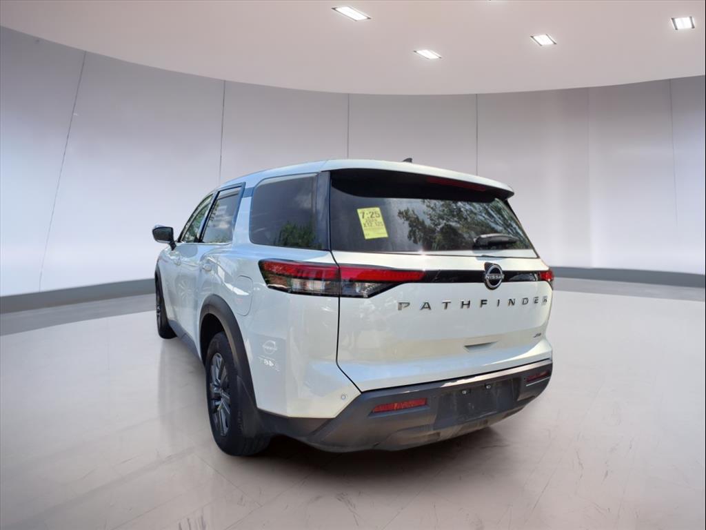 2024 Nissan Pathfinder S