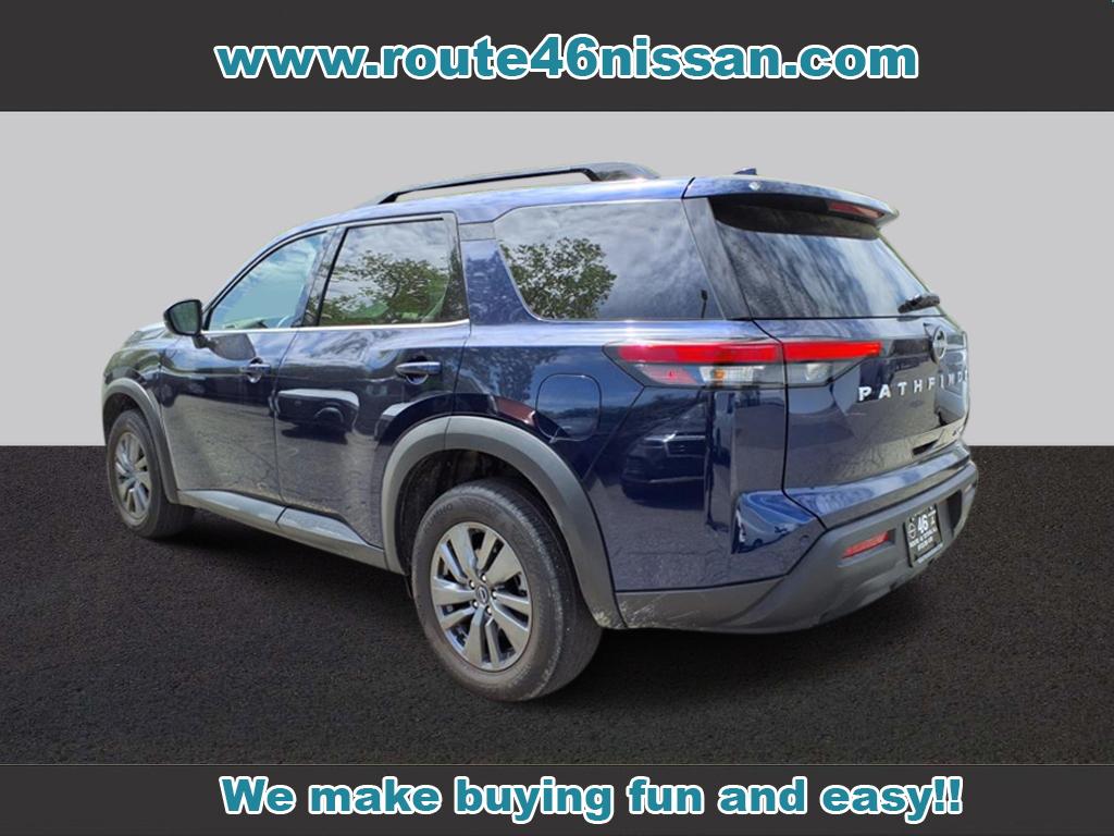 2024 Nissan Pathfinder SV