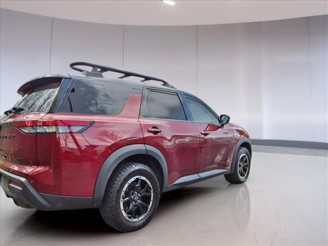 2023 Nissan Pathfinder SV