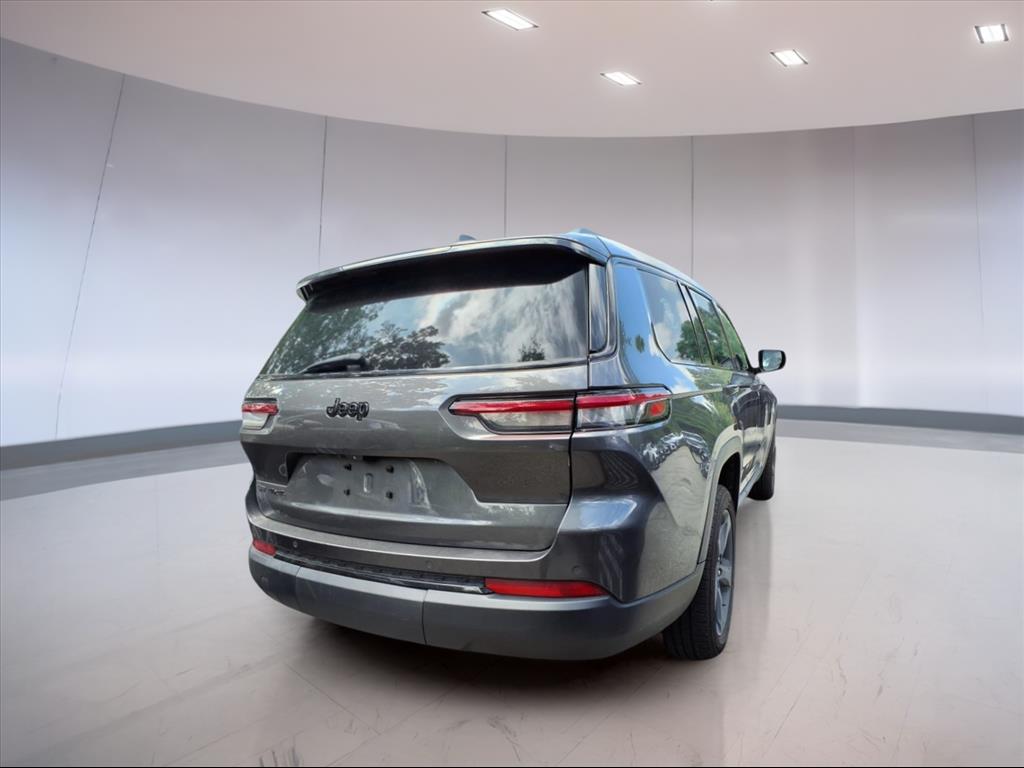 2022 Jeep Grand Cherokee L Altitude