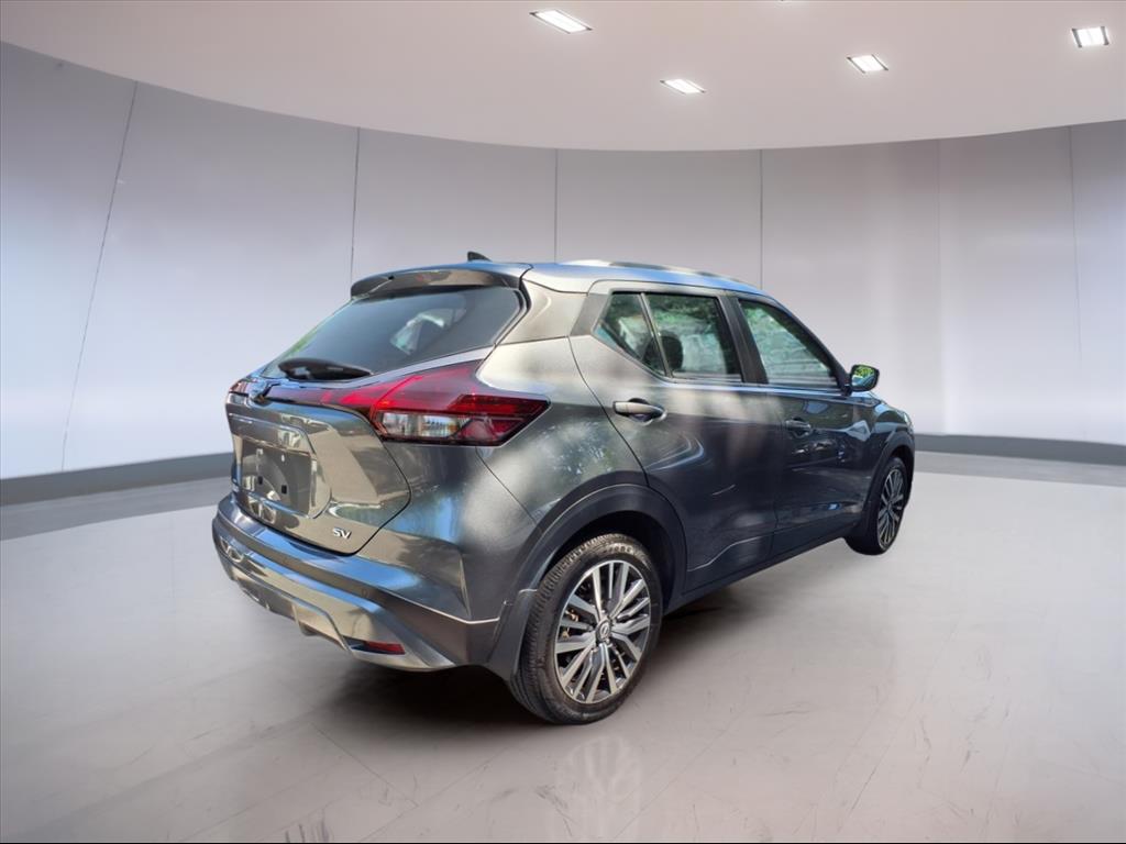 2022 Nissan Kicks SV
