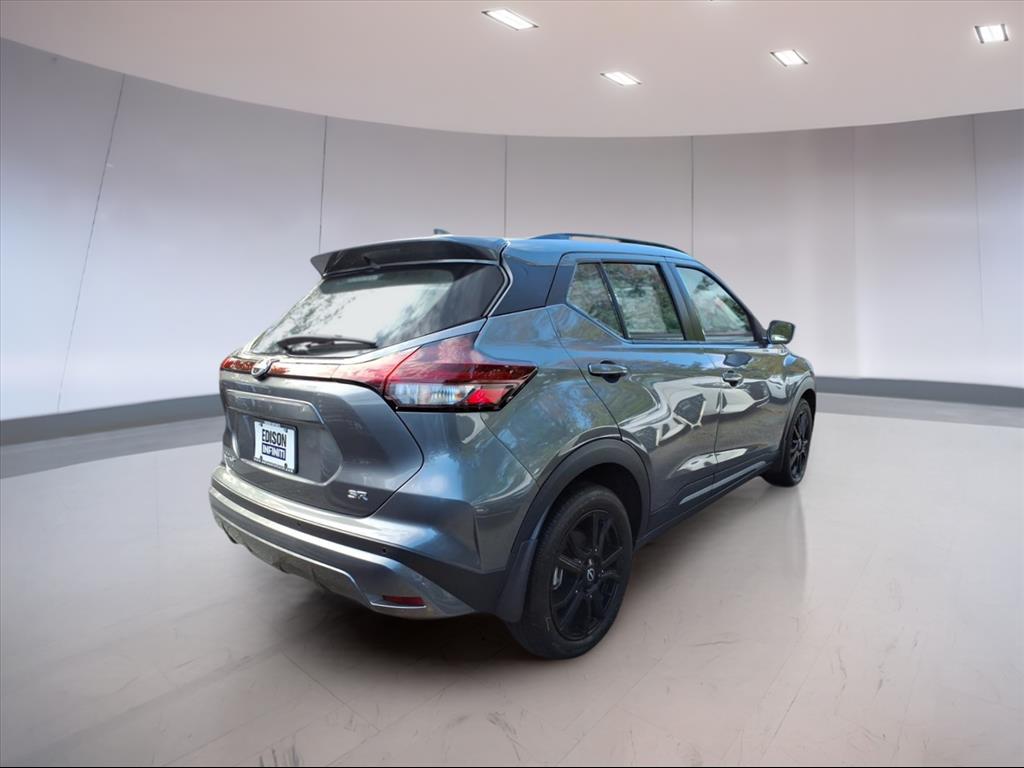 2024 Nissan Kicks SR 2024 Nissan Kicks SR