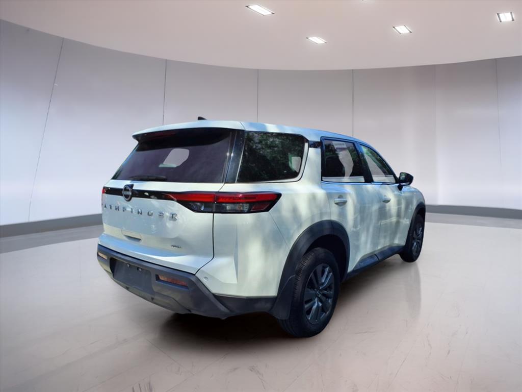 2024 Nissan Pathfinder S
