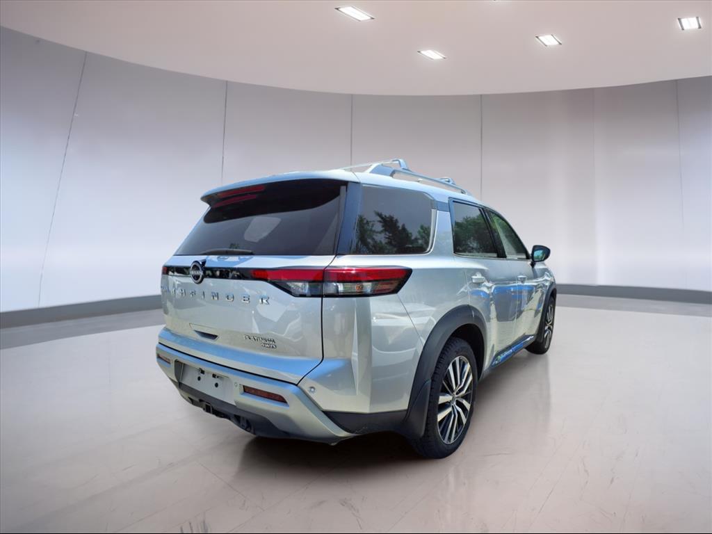 2022 Nissan Pathfinder Platinum