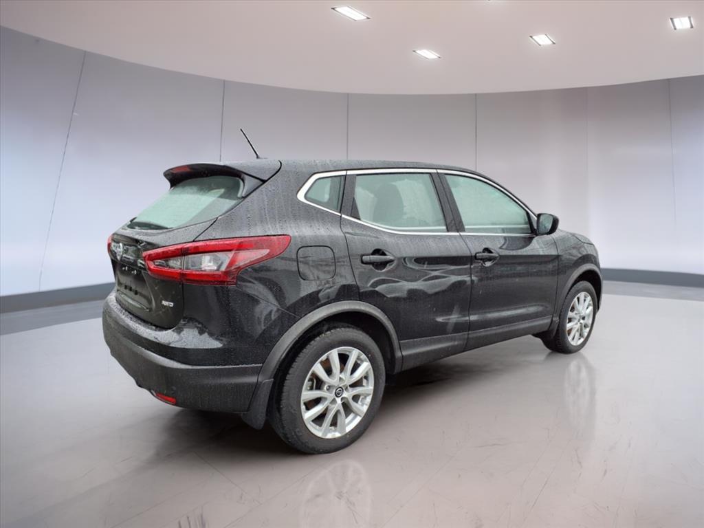 2022 Nissan Rogue Sport S