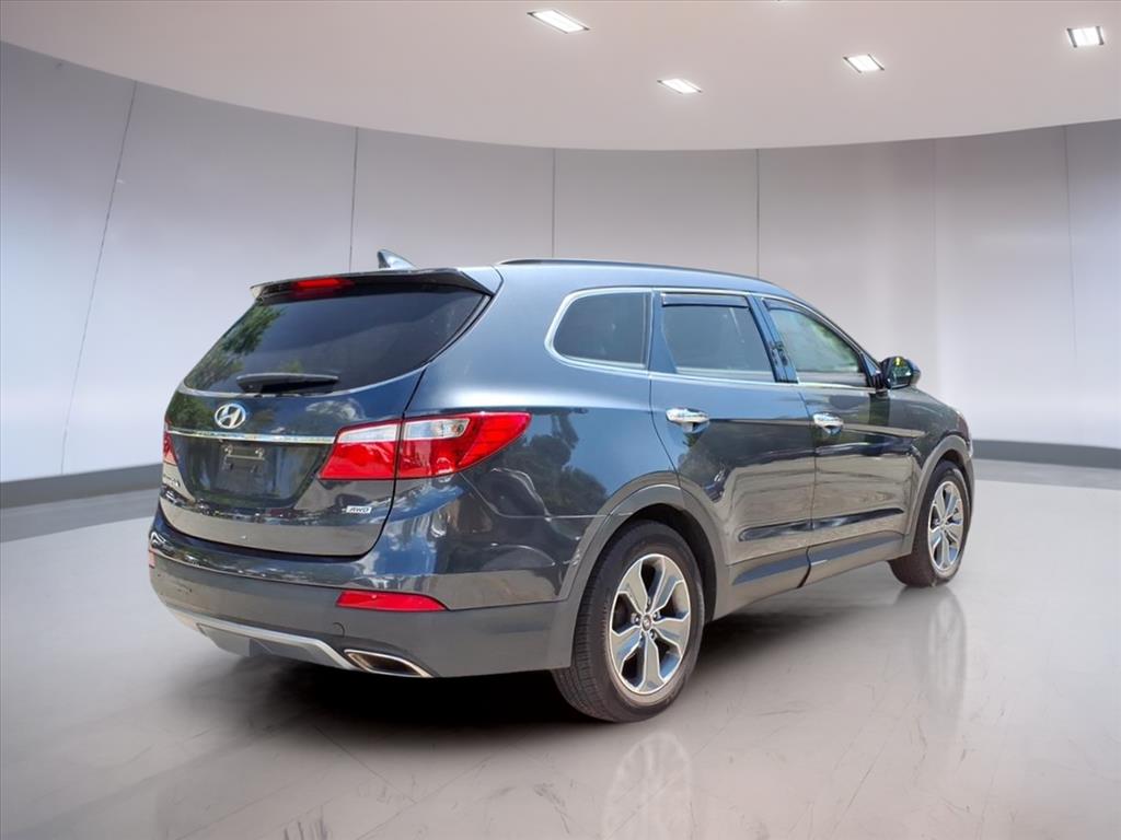 2016 Hyundai SANTA FE SE