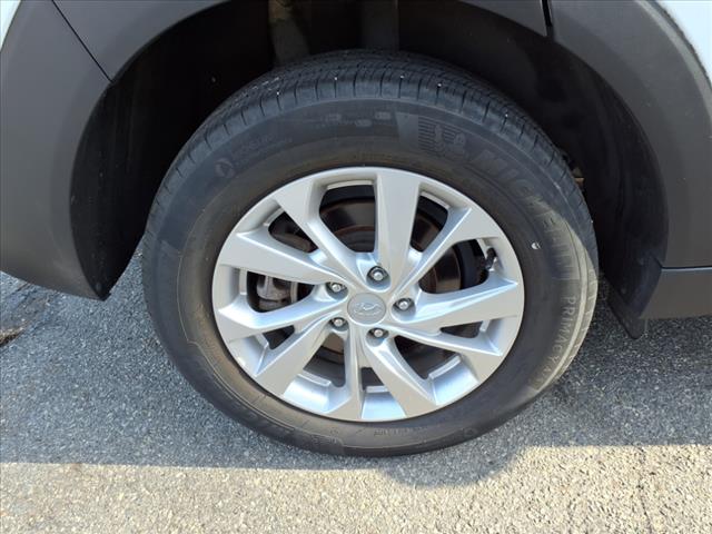 2021 Hyundai TUCSON SE