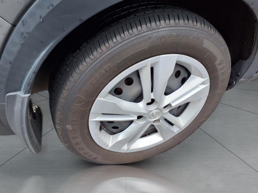 2023 Nissan Kicks S