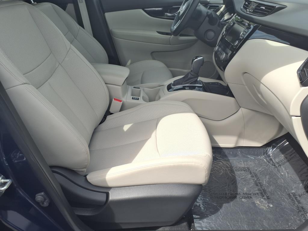 2022 Nissan Rogue Sport SL
