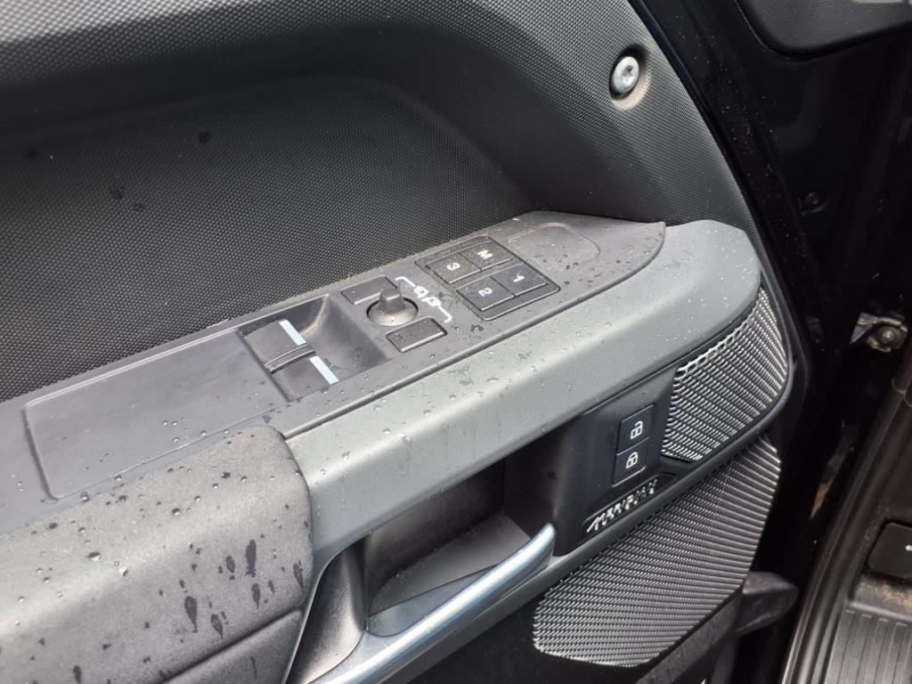 2023 Land Rover Defender 90 X-Dynamic SE