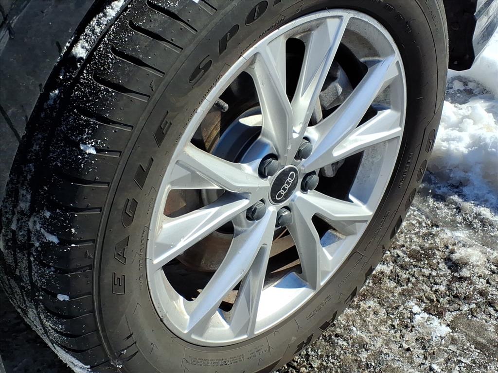 2025 Audi Q3 quattro S line Premium 45 TFSI