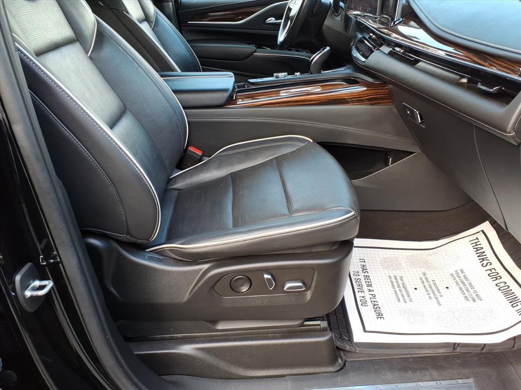 2022 Cadillac Escalade ESV Premium Luxury