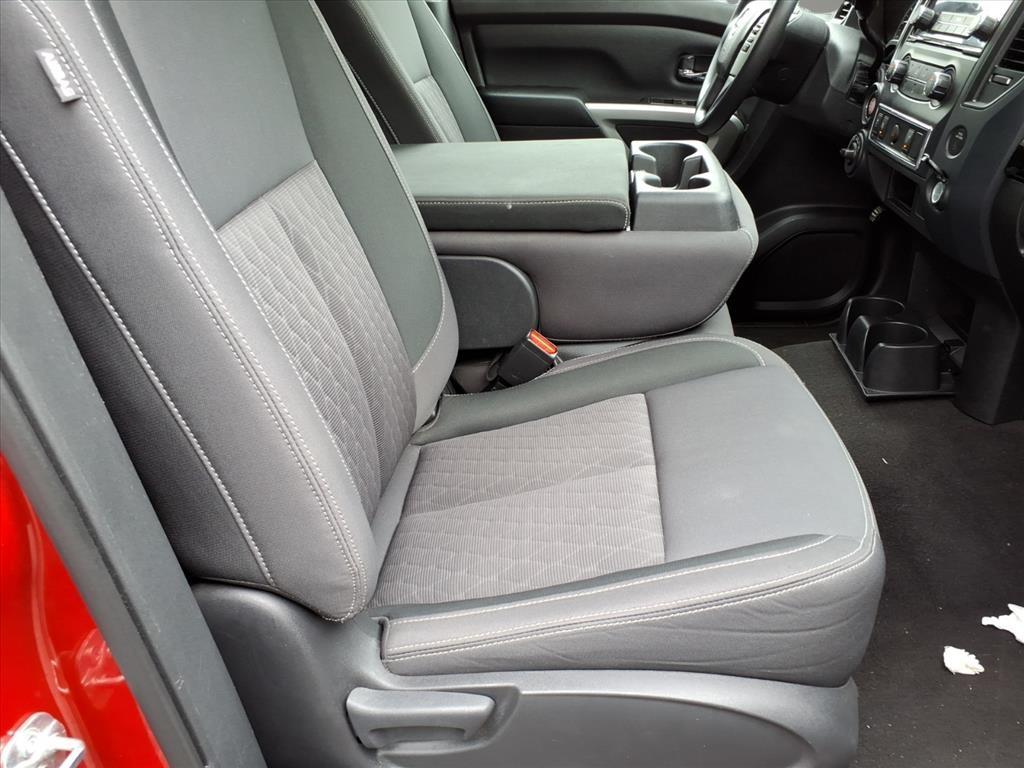 2022 Nissan Titan SV 2022 Nissan Titan SV