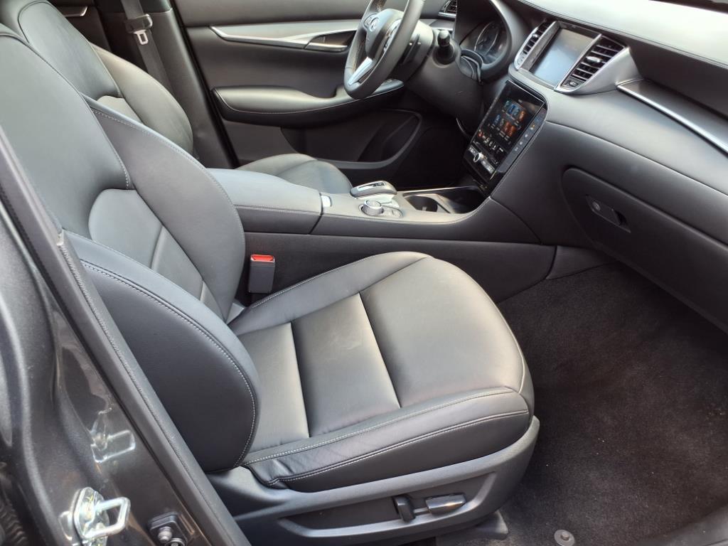 2023 INFINITI QX50 Pure