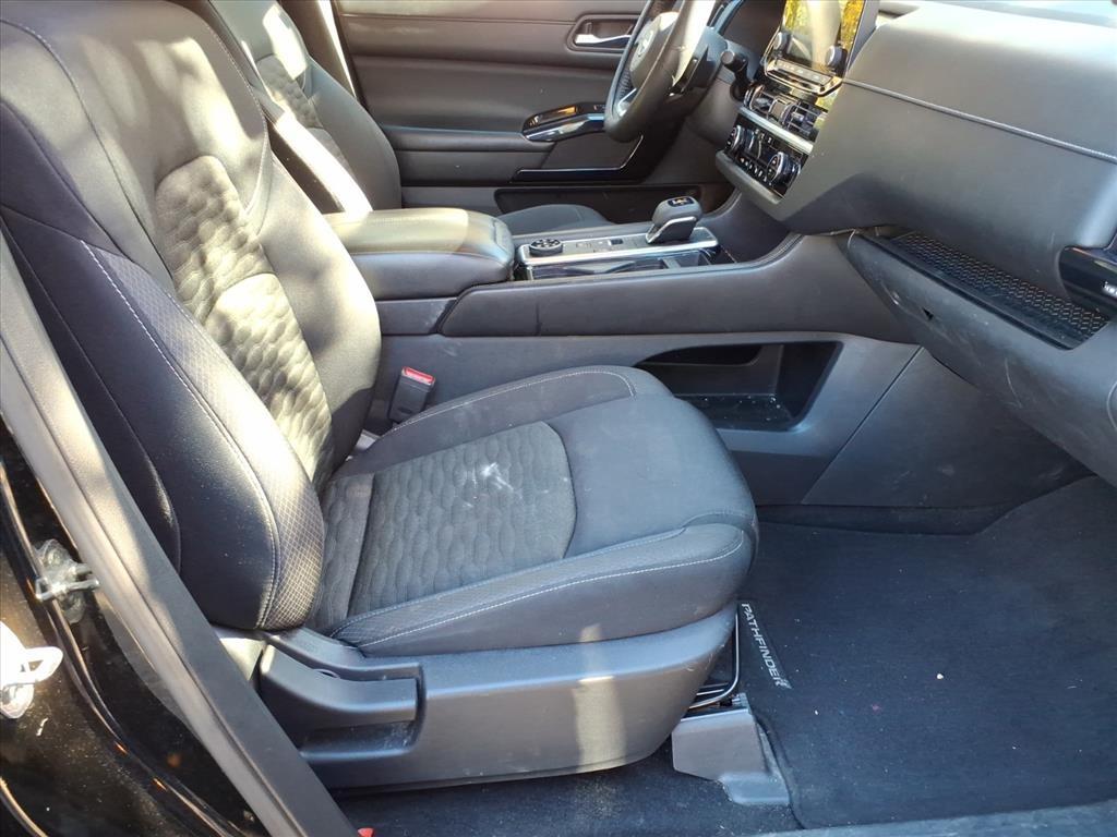 2022 Nissan Pathfinder SV 2022 Nissan Pathfinder SV