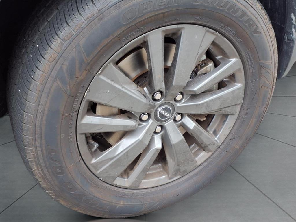 2023 Nissan Pathfinder SV