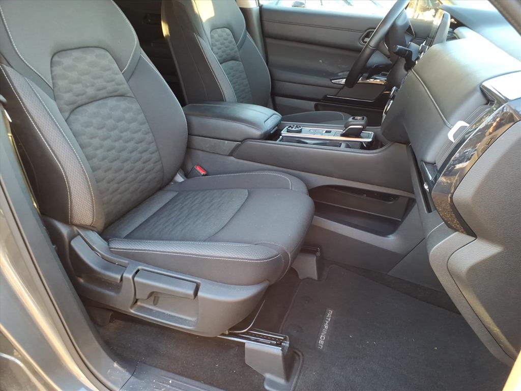 2025 Nissan Pathfinder SV 2025 Nissan Pathfinder SV