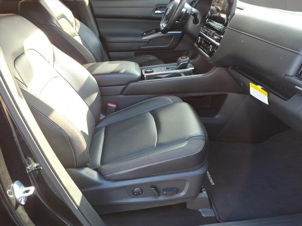 2024 Nissan Pathfinder SL 2024 Nissan Pathfinder SL