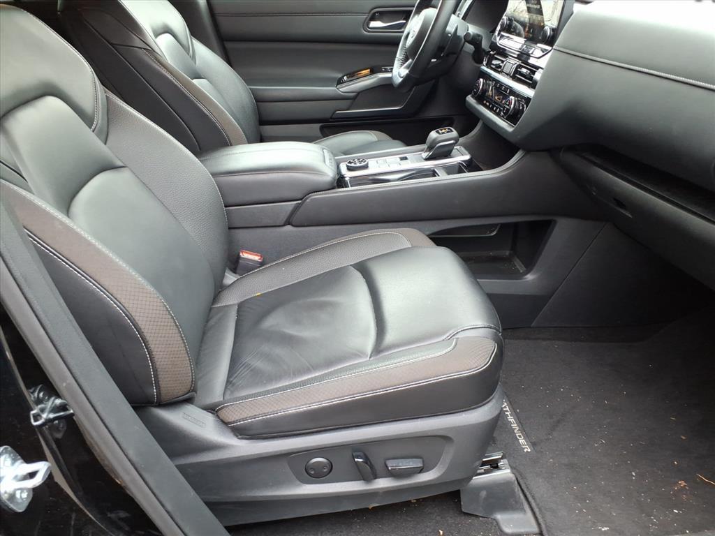 2024 Nissan Pathfinder SL 2024 Nissan Pathfinder SL