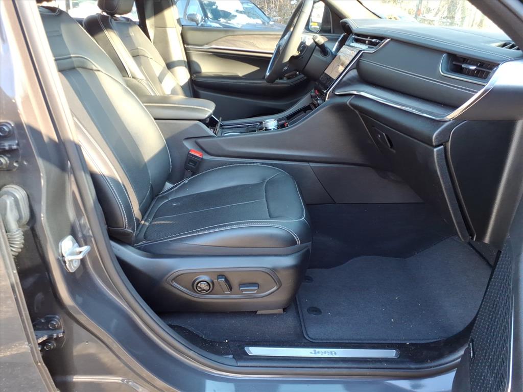 2023 Jeep Grand Cherokee Overland 2023 Jeep Grand Cherokee Overland