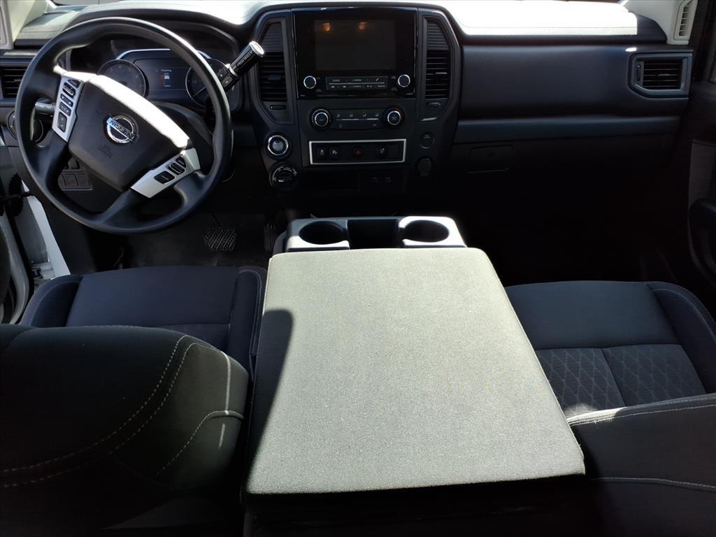 2022 Nissan Titan SV 2022 Nissan Titan SV