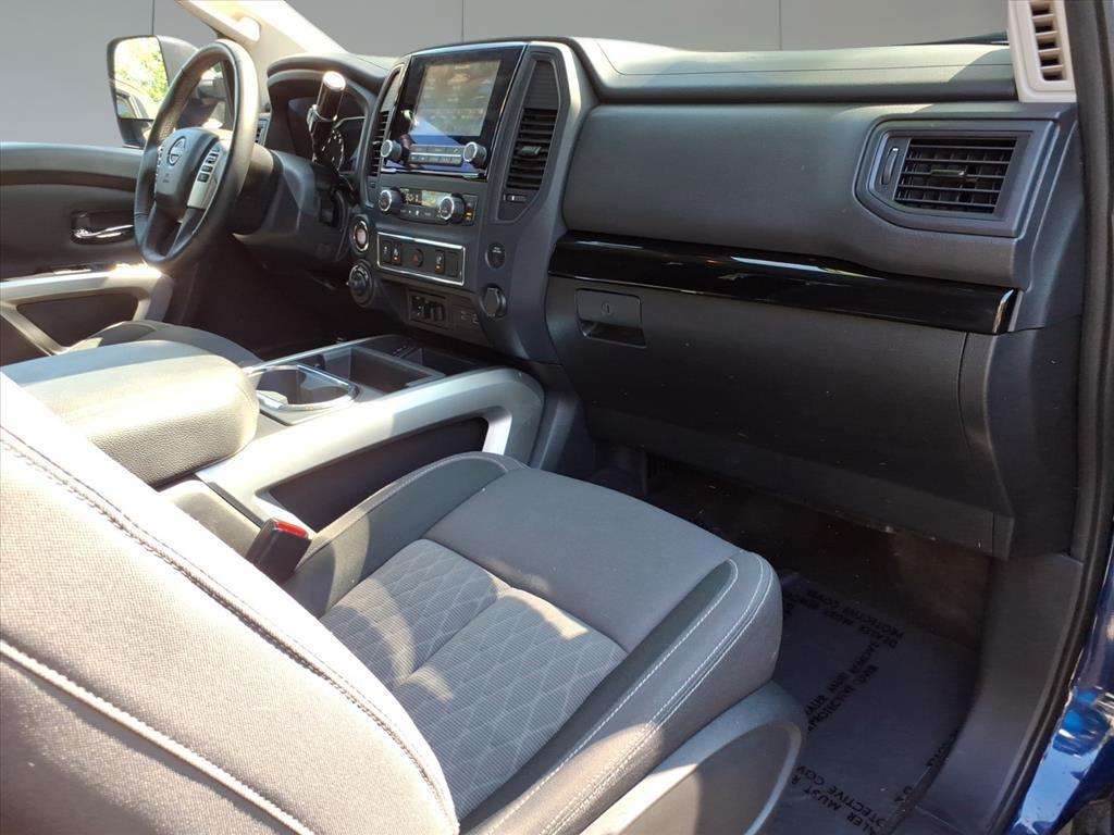 2024 Nissan Titan SV