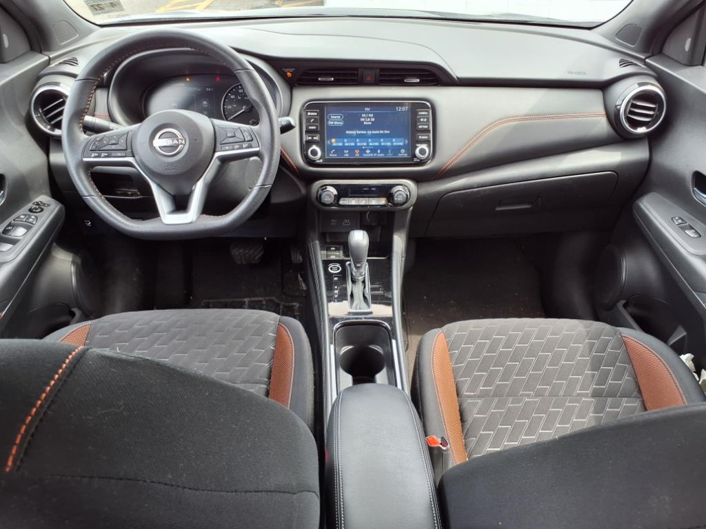 2022 Nissan Kicks SR