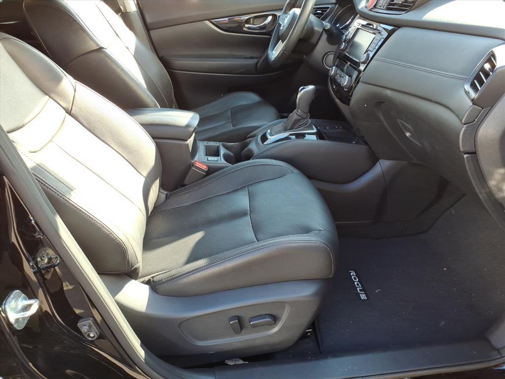 2020 Nissan Rogue SV 2020 Nissan Rogue SV