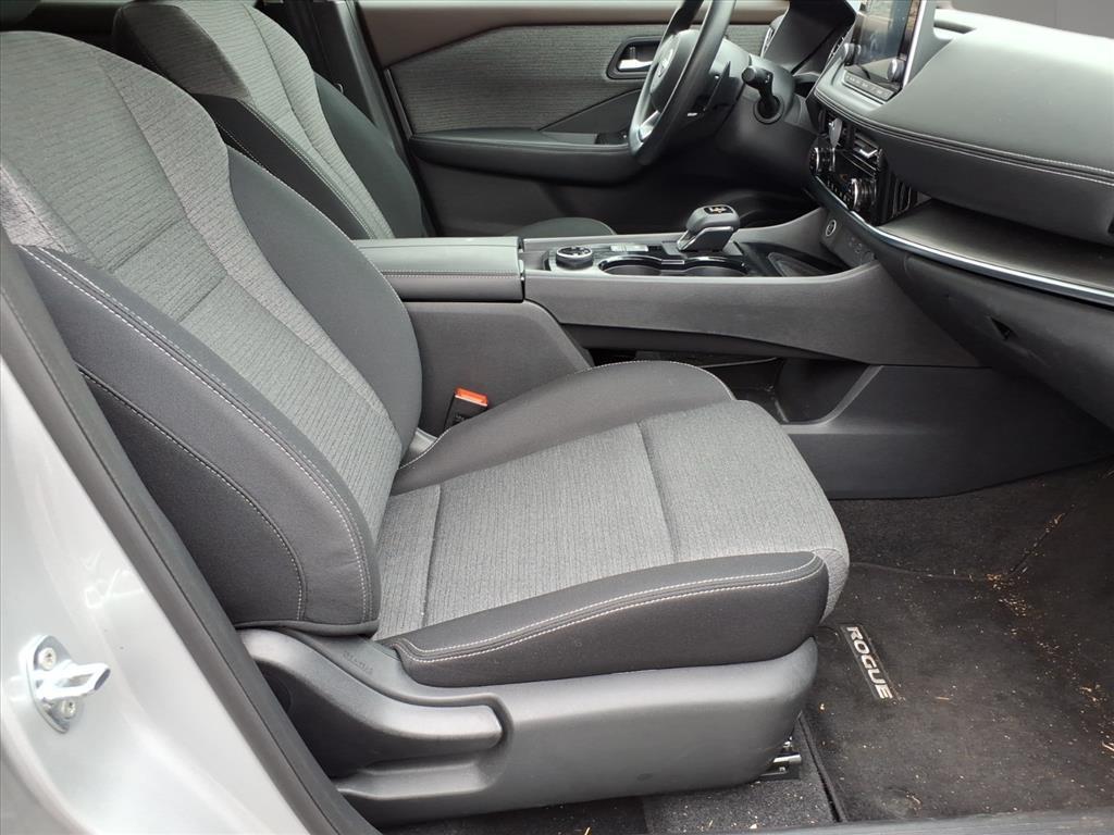 2022 Nissan Rogue SV 2022 Nissan Rogue SV