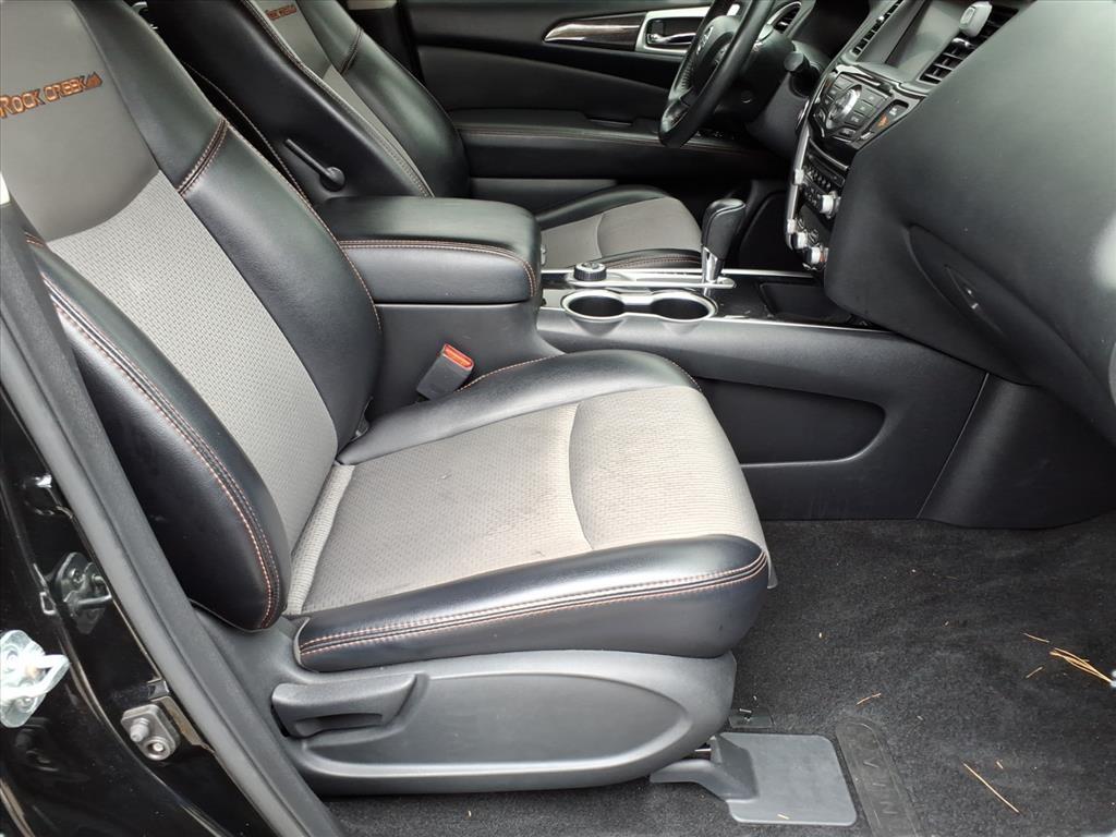 2019 Nissan Pathfinder SV 2019 Nissan Pathfinder SV